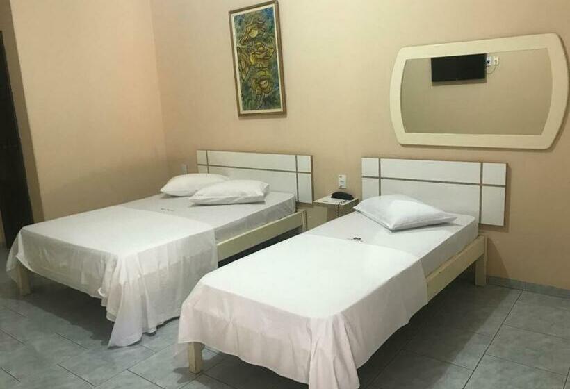 Отель Marathi Park