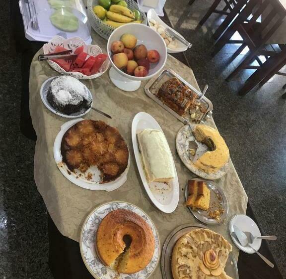 Отель Marathi Park