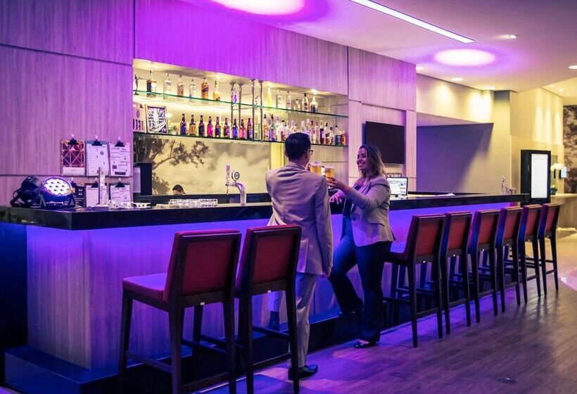 Отель Mercure Sao Jose Dos Campos