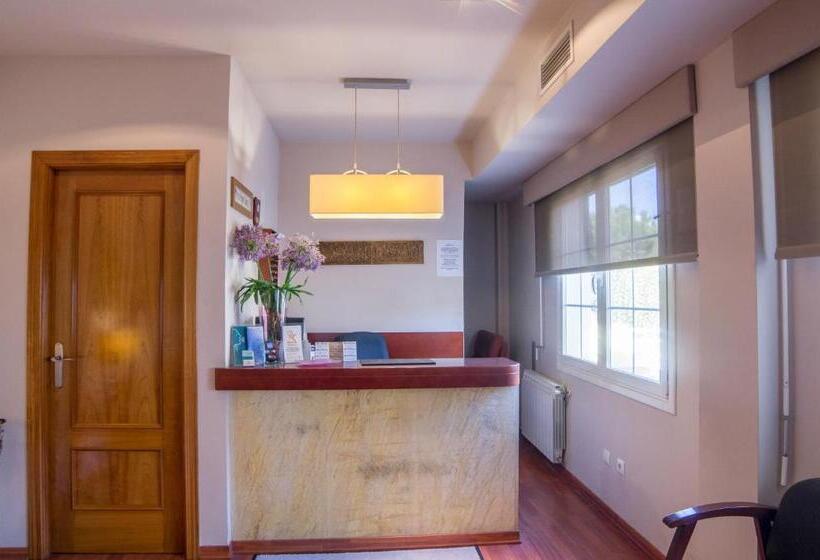 בית מלון כפרי Midama