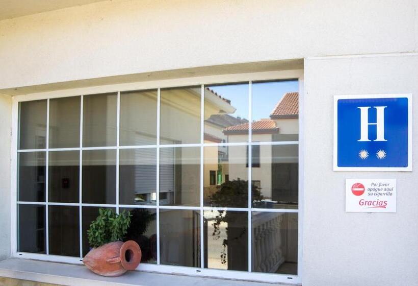 בית מלון כפרי Midama