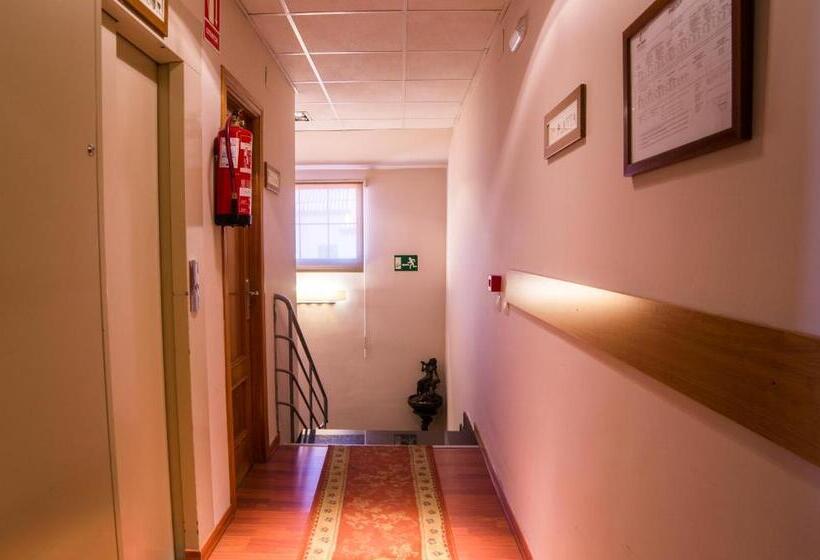 בית מלון כפרי Midama