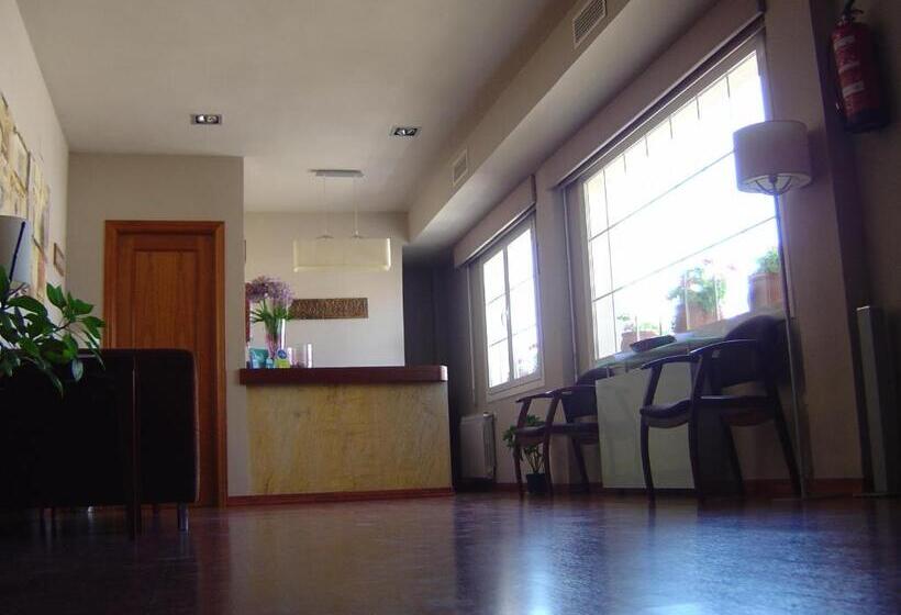 בית מלון כפרי Midama