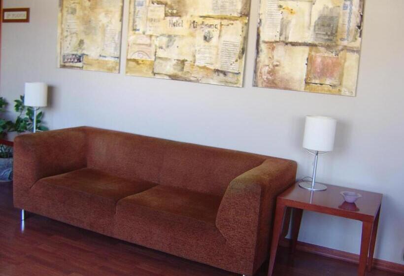 בית מלון כפרי Midama