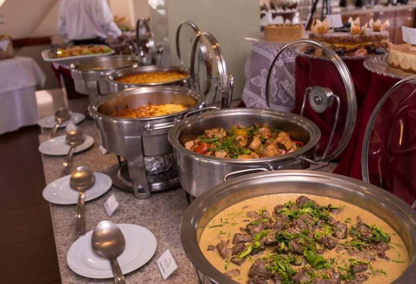 Monthez Hotel & Eventos