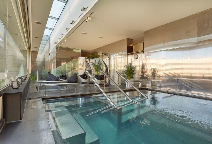 هتل NH Collection Barcelona Constanza