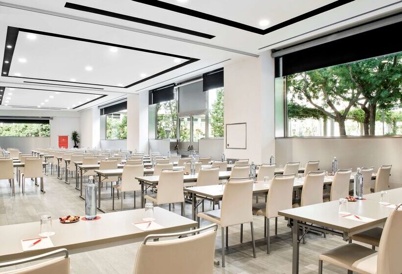 בית מלון כפרי NH Collection Barcelona Constanza