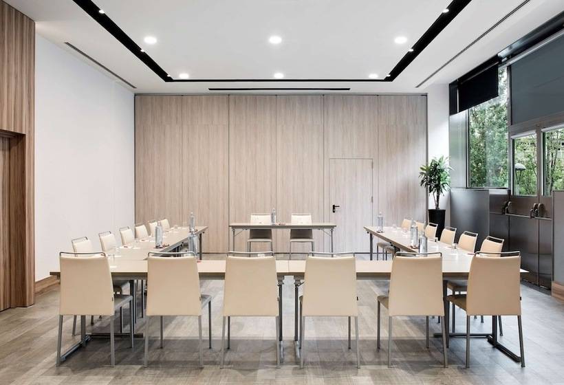 هتل NH Collection Barcelona Constanza