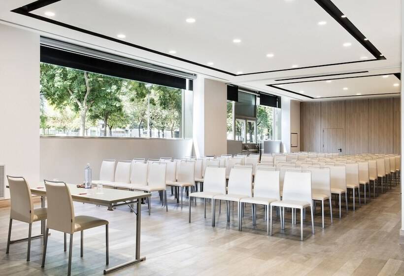 هتل NH Collection Barcelona Constanza