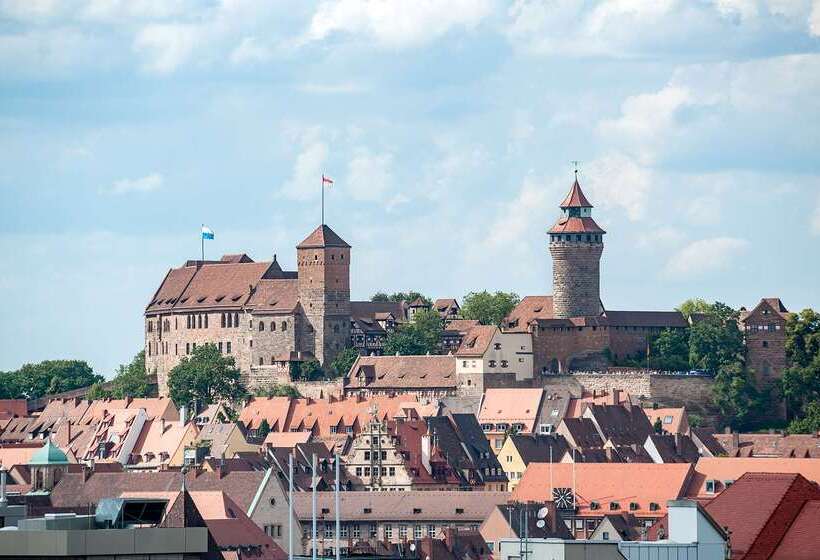 Отель NH Collection Nurnberg City