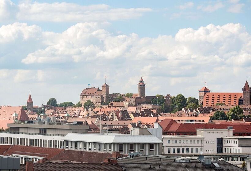 Отель NH Collection Nurnberg City