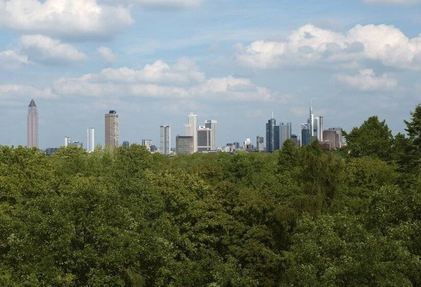 בית מלון כפרי NH Frankfurt Niederrad