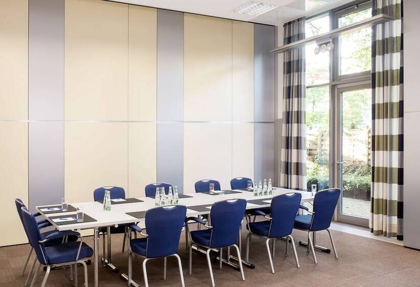 בית מלון כפרי NH Frankfurt Niederrad