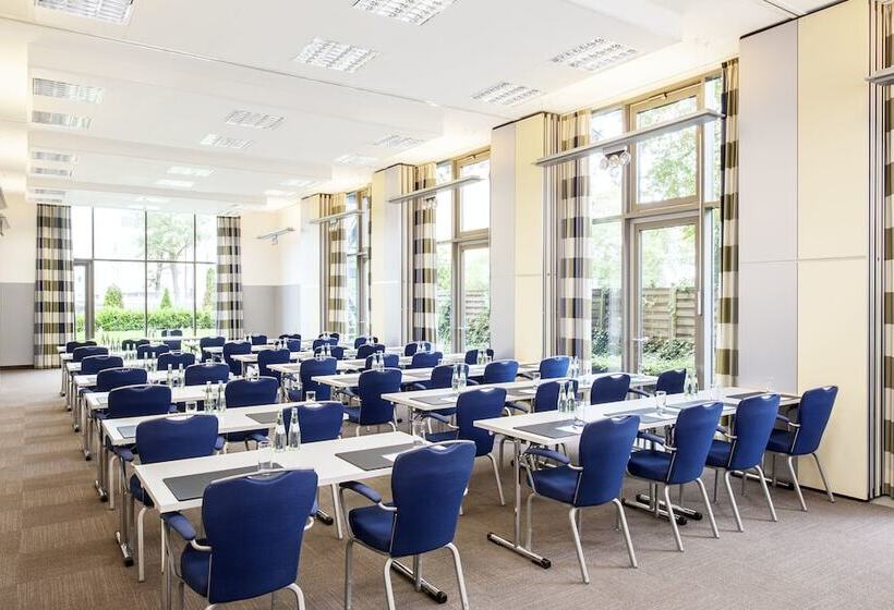 בית מלון כפרי NH Frankfurt Niederrad