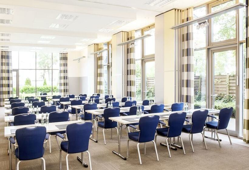 בית מלון כפרי NH Frankfurt Niederrad