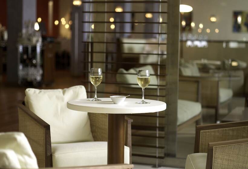 בית מלון כפרי NH Frankfurt Niederrad