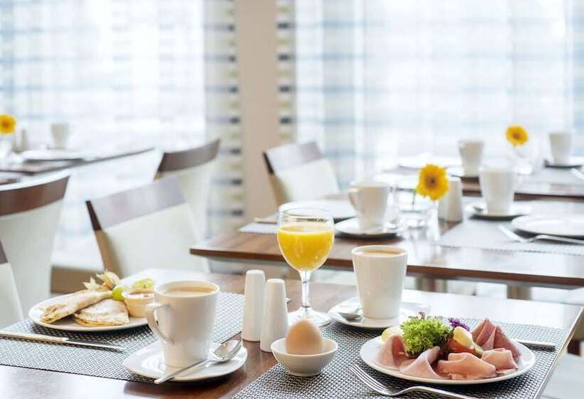 בית מלון כפרי NH Frankfurt Niederrad