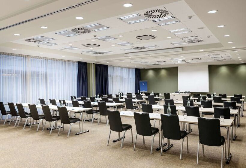 فندق NH Köln Altstadt