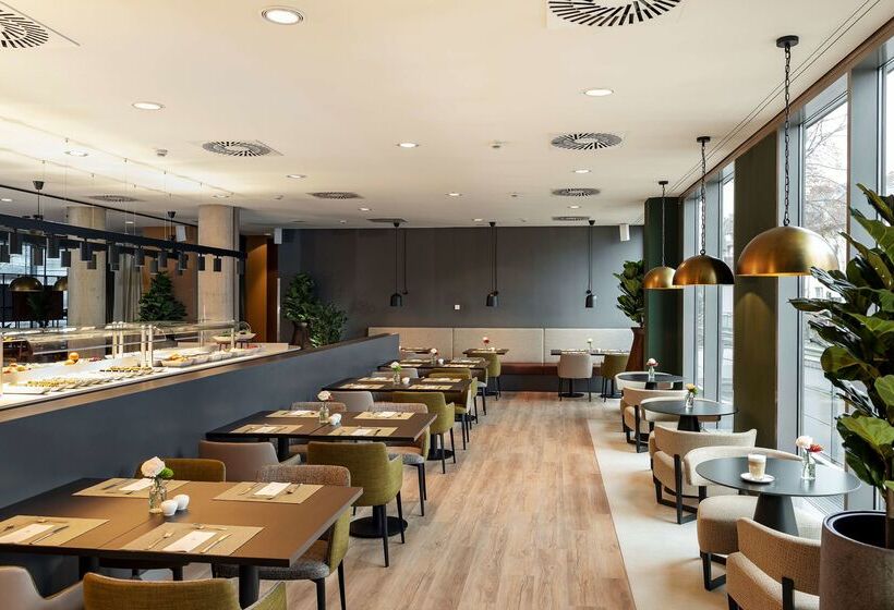 فندق NH Köln Altstadt