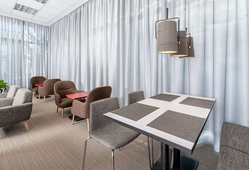 فندق NH München Ost Conference Center