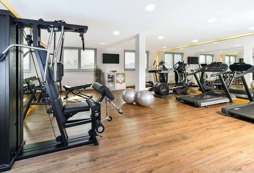 فندق NH München Ost Conference Center