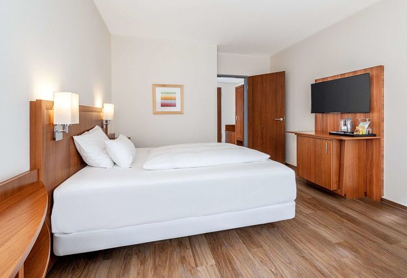 فندق NH München Ost Conference Center