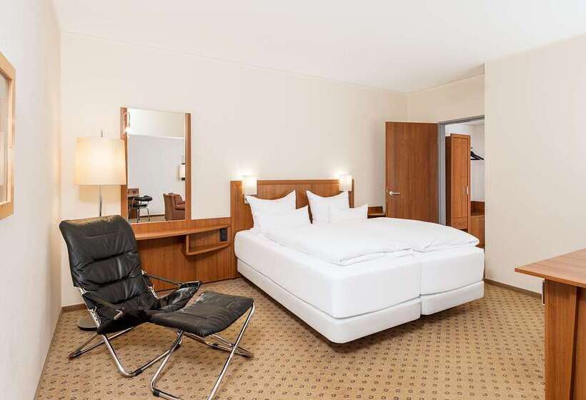 فندق NH München Ost Conference Center