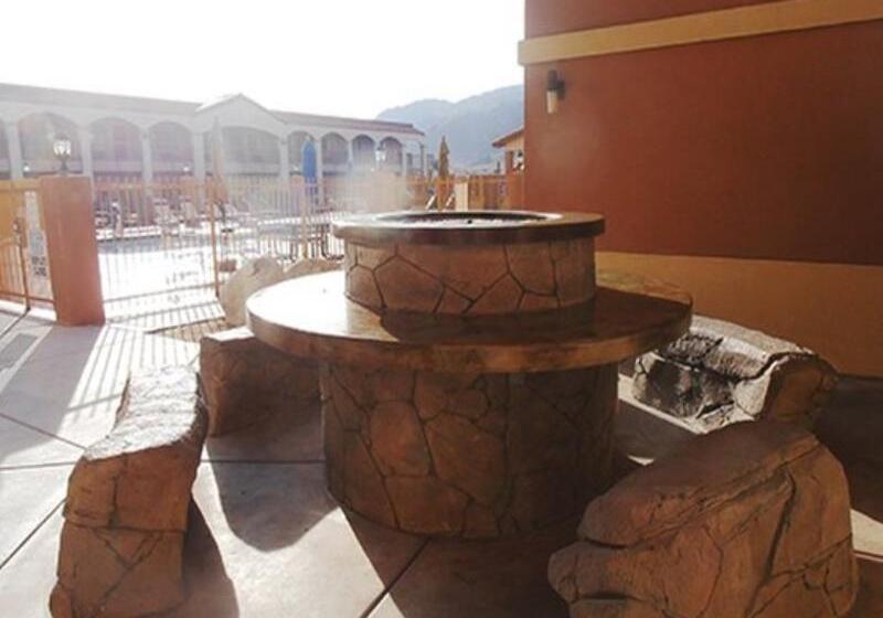 בית מלון כפרי Oasis Inn And Suites Joshua Tree 29 Palms