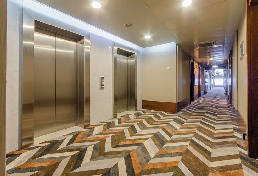 هتل Olissippo Oriente