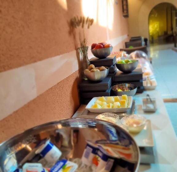 مسافرخانه Palacio San Facundo