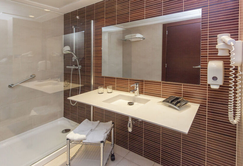 בית מלון כפרי Port Elche