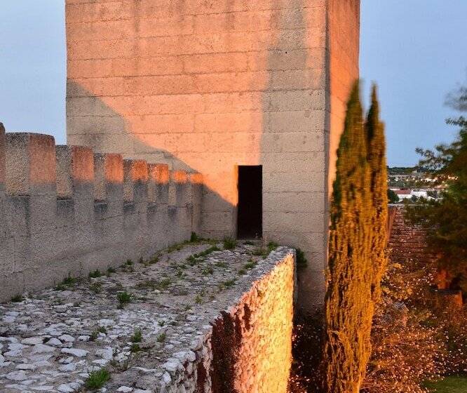 Отель Pousada Castelo De Alcacer Do Sal
