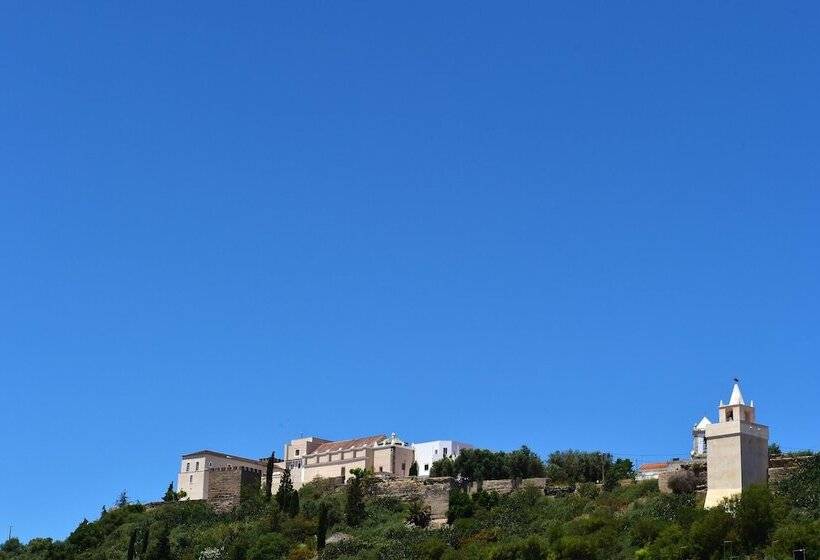 Отель Pousada Castelo De Alcacer Do Sal