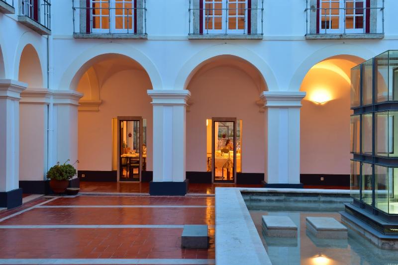 Отель Pousada Castelo De Alcacer Do Sal