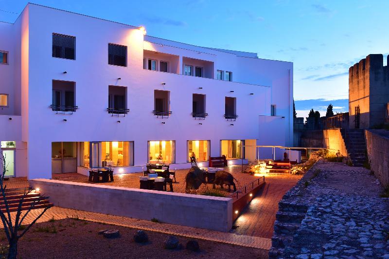 Отель Pousada Castelo De Alcacer Do Sal