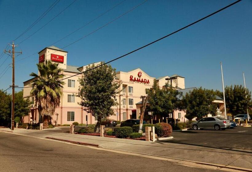 هتل Ramada By Wyndham Fresno Northwest