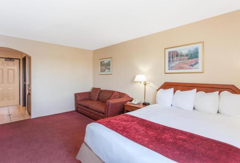 هتل Ramada By Wyndham Fresno Northwest