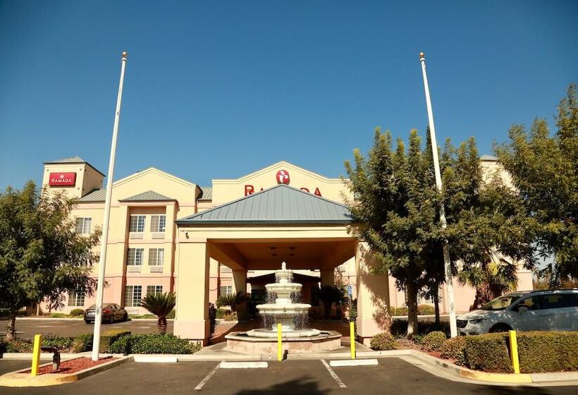 ホテル Ramada By Wyndham Fresno Northwest