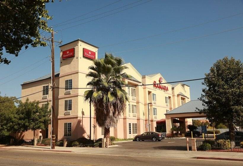 ホテル Ramada By Wyndham Fresno Northwest
