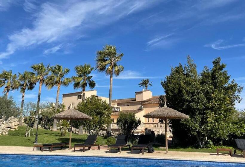 Отель Retreat Finca Son Manera