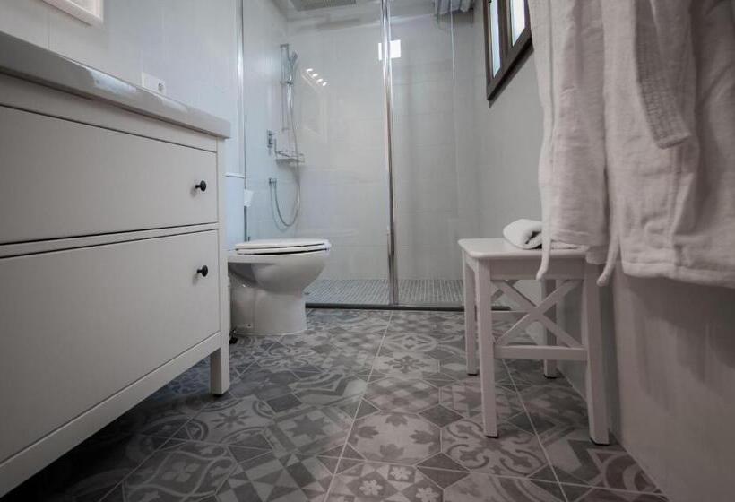 فندق ريفى Cases Noves   Boutique Accommodation   Adults Only