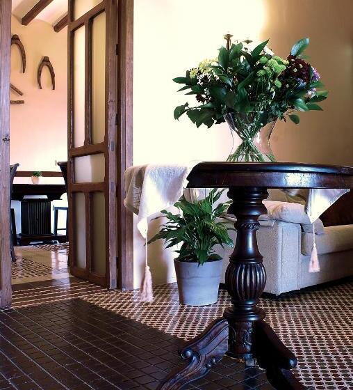 فندق ريفى Cases Noves   Boutique Accommodation   Adults Only