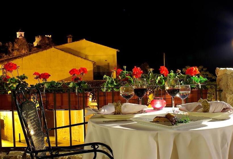 فندق ريفى Cases Noves   Boutique Accommodation   Adults Only