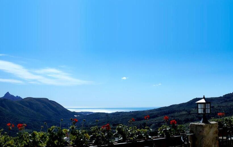 فندق ريفى Cases Noves   Boutique Accommodation   Adults Only