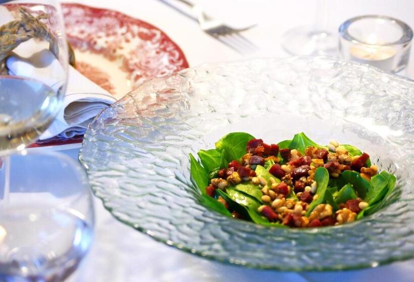 فندق ريفى Cases Noves   Boutique Accommodation   Adults Only