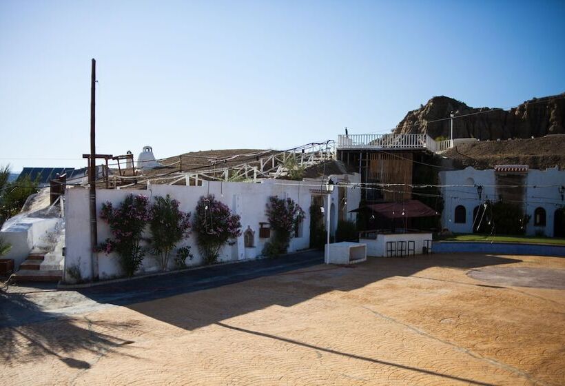 هتل روستایی Cuevas Abuelo Ventura