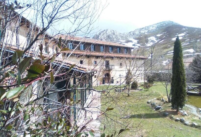 בית מלון כפרי Posada Fuentes Carrionas