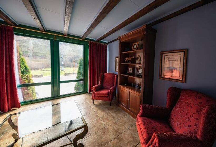 בית מלון כפרי Posada Fuentes Carrionas