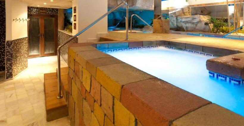 Отель Senator Cádiz