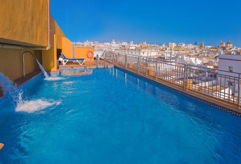 Отель Senator Cádiz